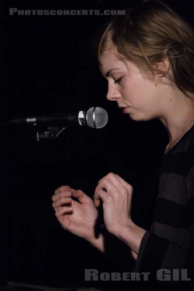 ANNA TERNHEIM - 2006-01-18 - PARIS - Theatre des Blancs Manteaux - 
